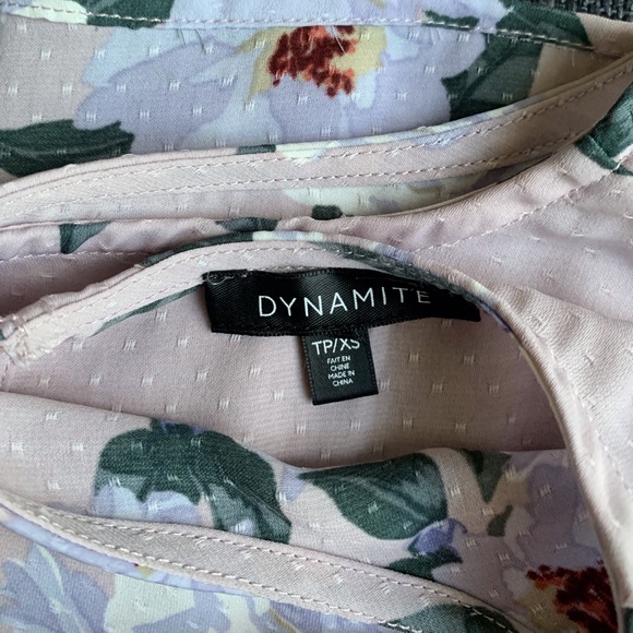 DYNAMITE | Blouse - Picture 3 of 5